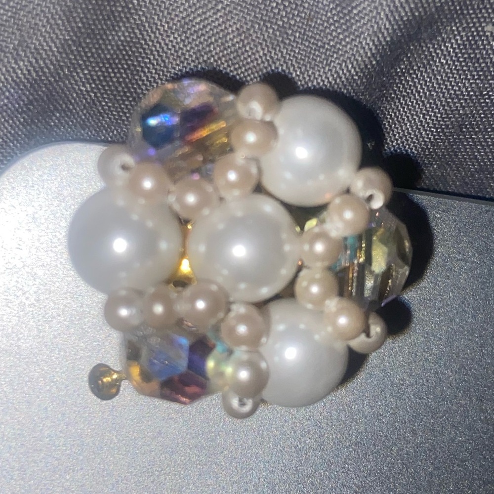 Beaded necklace clasp